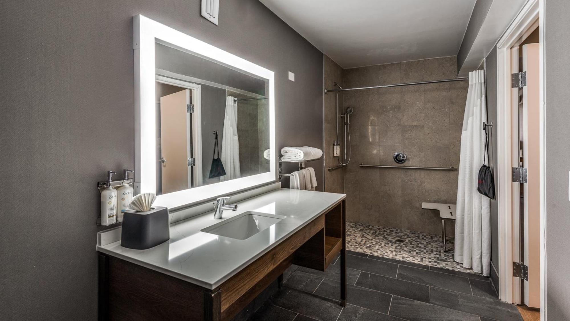 Holiday Inn Dallas Market Ctr Love Field By Ihg Exteriör bild
