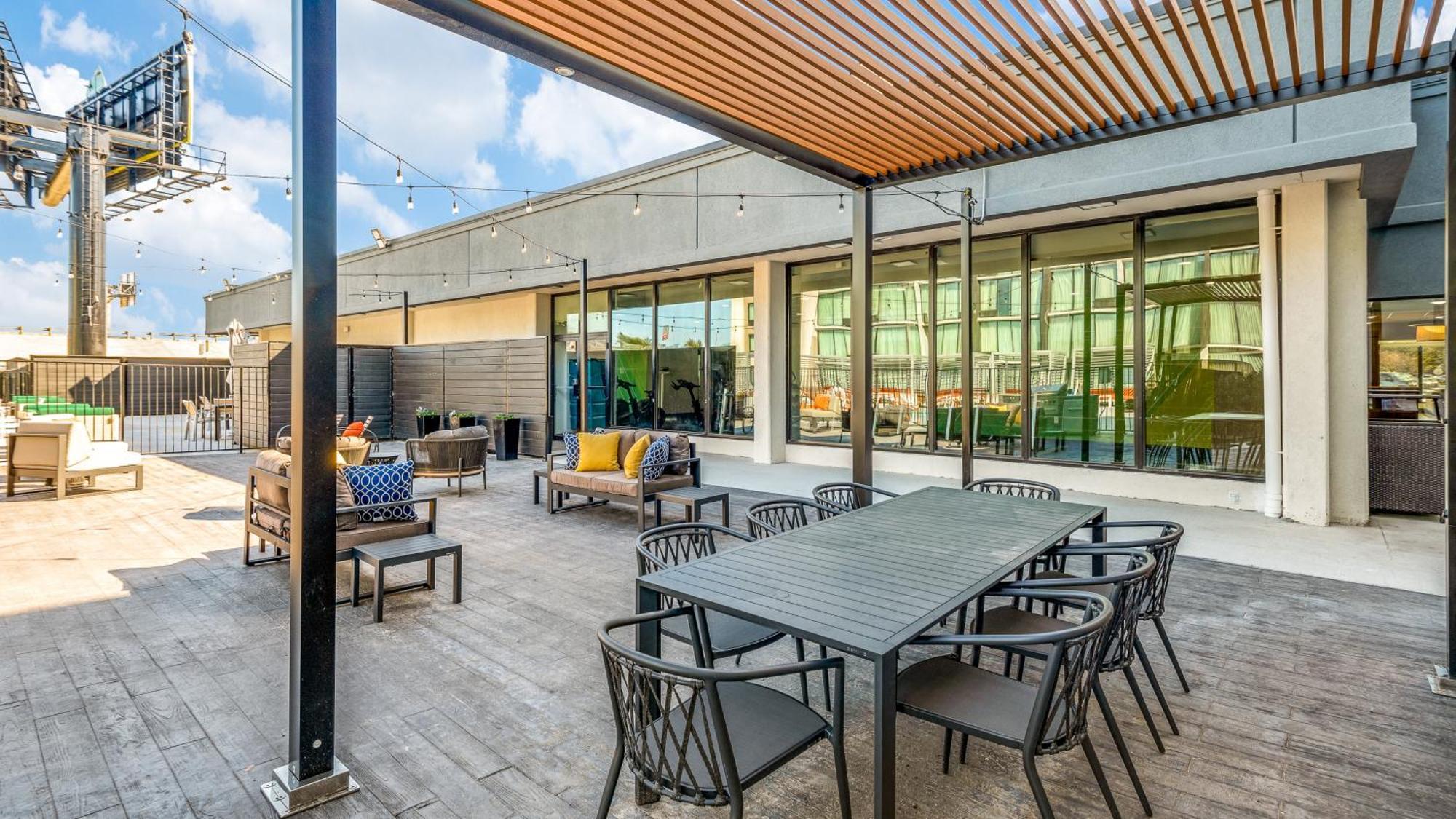 Holiday Inn Dallas Market Ctr Love Field By Ihg Exteriör bild